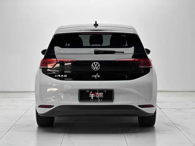Volkswagen ID.3 — Фото автомобиля 5