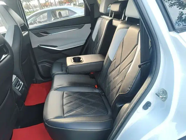Changan CS75 Plus — Фото автомобиля 16