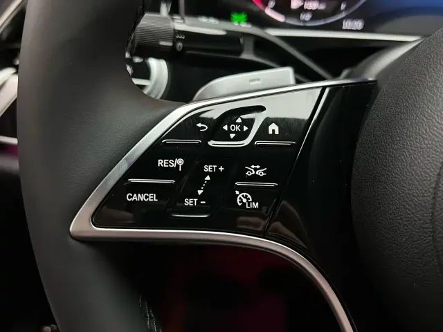 Mercedes-Benz E-Class — Фото автомобиля 20