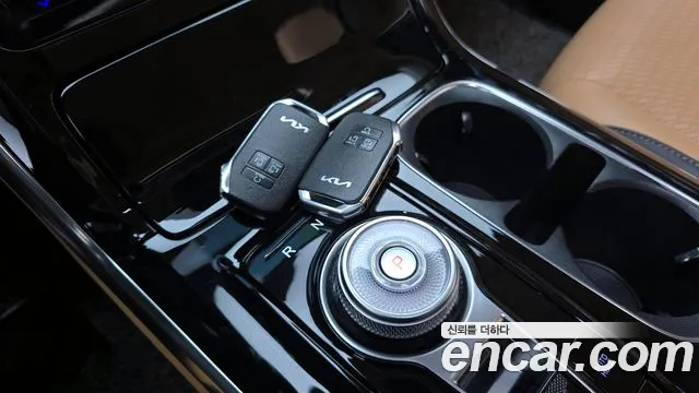 Kia Canival Carnival 4 поколение Дизель 9 мест Signature — Фото автомобиля 9