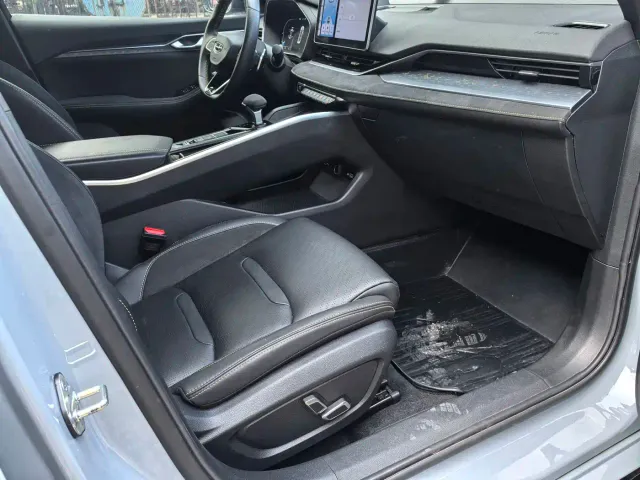 Geely Xingrui — Фото автомобиля 10
