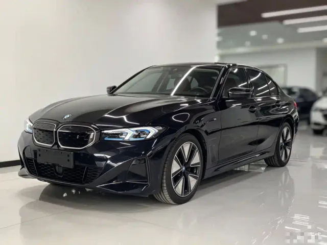 Фотография автомобиля — BMW i3