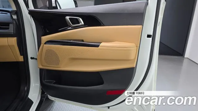 Kia Carnival Generation 4 — Фото автомобиля 14