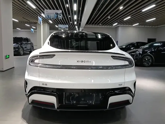 Xiaomi YU7 — Фото автомобиля 4