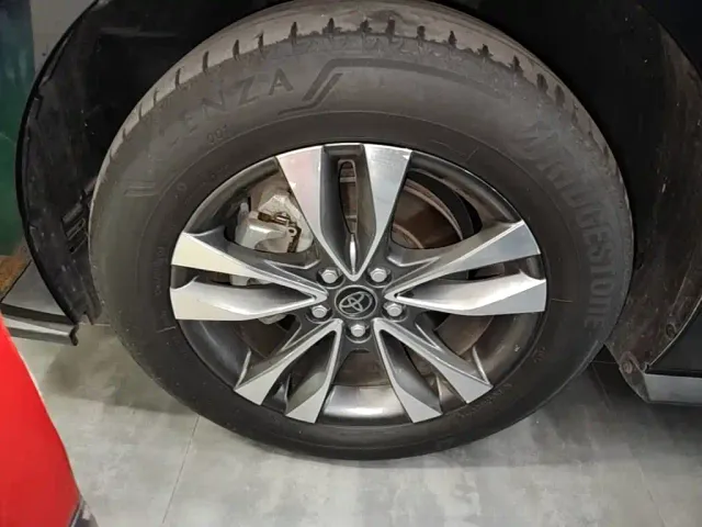 Toyota Granvia — Фото автомобиля 22