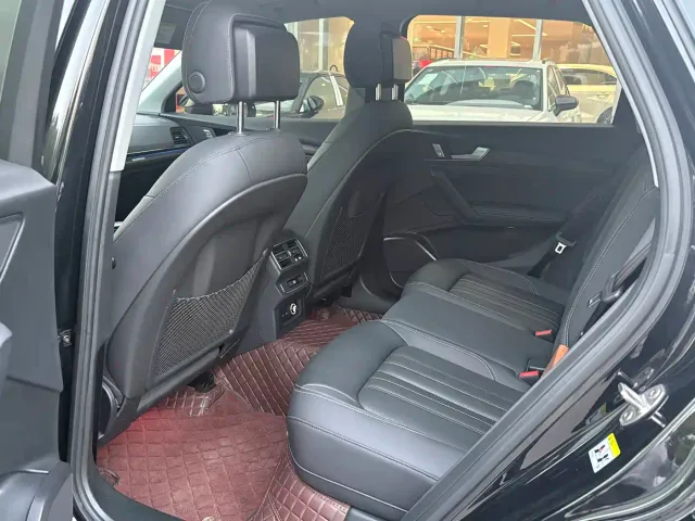 Audi Q5L — Фото автомобиля 9