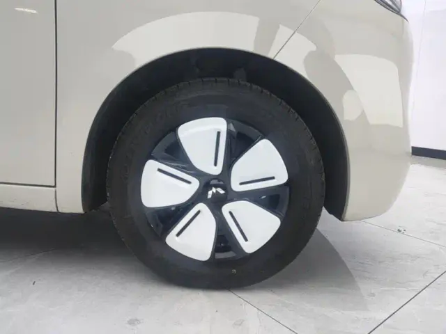 Wuling Hongguang Mini EV — Фото автомобиля 6