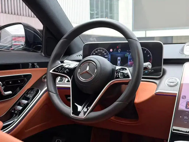 Mercedes-Benz S-Class — Фото автомобиля 5