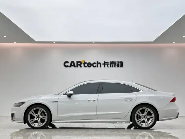 Audi A7L — Фото автомобиля 2