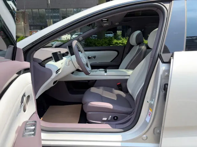 Changan Qiyuan A06 — Фото автомобиля 8