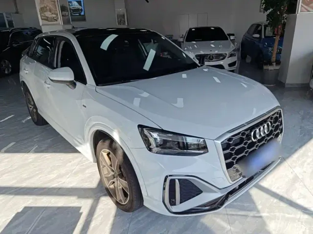 Audi Q2L — Фото автомобиля 3