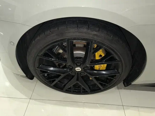 Xiaomi SU7 — Фото автомобиля 22