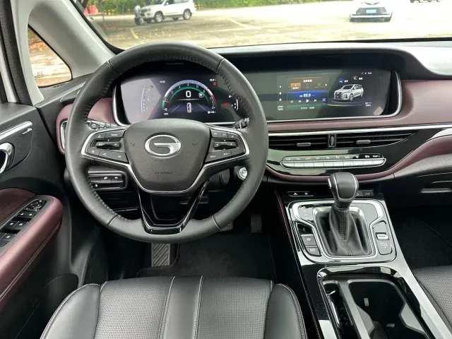 GAC Trumpchi M6 — Фото автомобиля 4