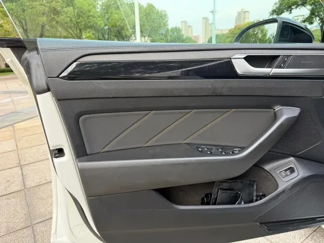 Volkswagen CC — Фото автомобиля 9