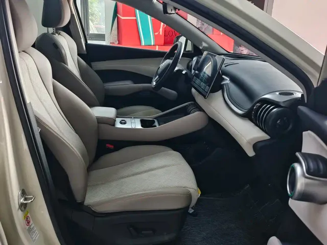 BYD Yuan PLUS — Фото автомобиля 22