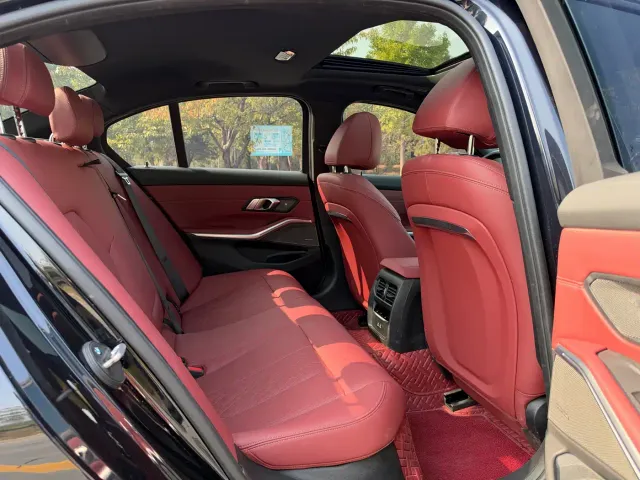 BMW 3 Series — Фото автомобиля 22
