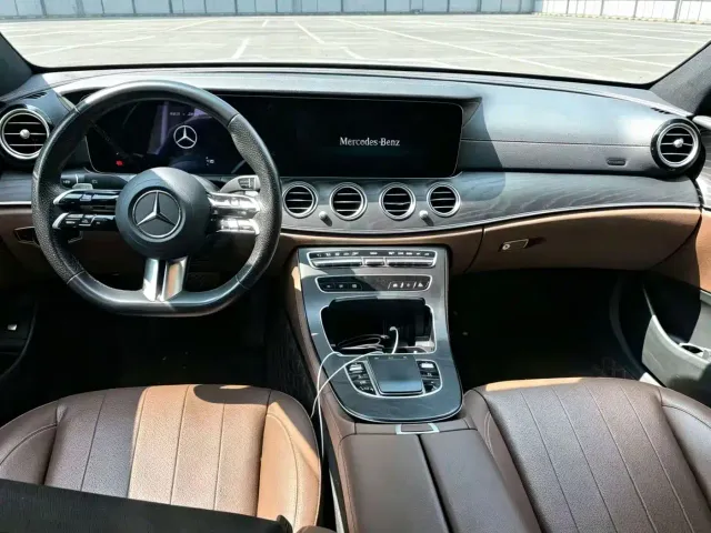Mercedes-Benz E-Class — Фото автомобиля 7