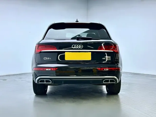 Audi Q5L — Фото автомобиля 5