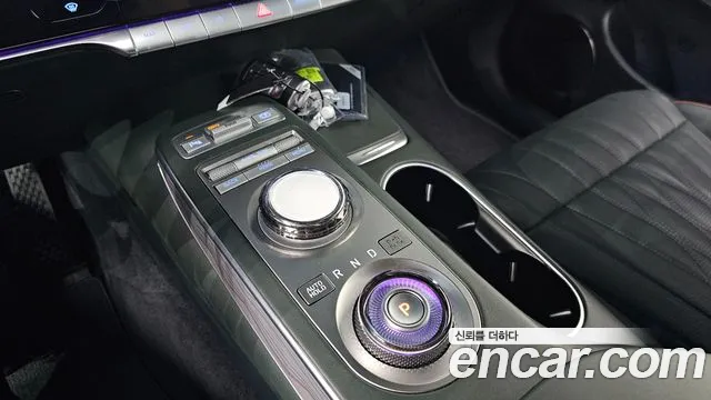 Genesis GV70 — Фото автомобиля 12