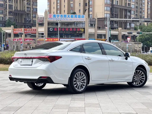 Toyota Avalon — Фото автомобиля 5
