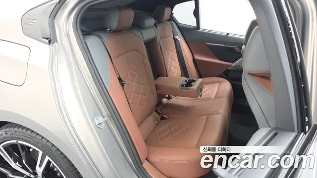 BMW 5-Series 5 серия (G60) 530i xDrive M Sport — Фото автомобиля 12