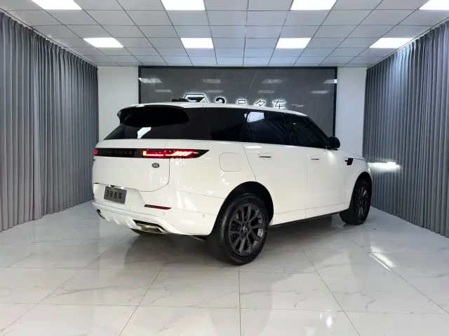 Land Rover Range Rover Sport — Фото автомобиля 6