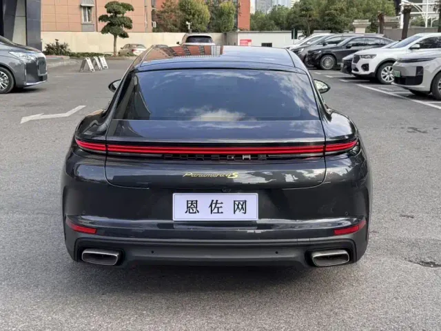 Porsche Panamera — Фото автомобиля 15