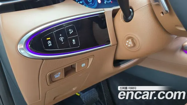 Genesis GV70 — Фото автомобиля 24