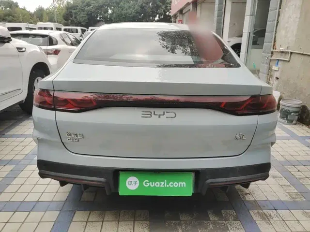 BYD Qin L — Фото автомобиля 5