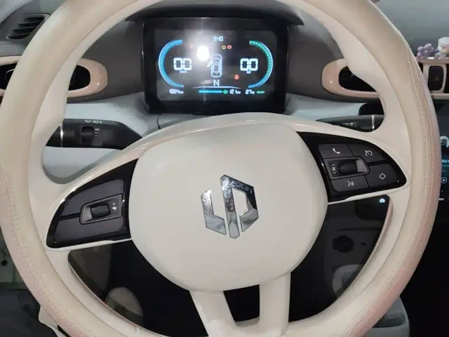 Leapmotor T03 — Фото автомобиля 10