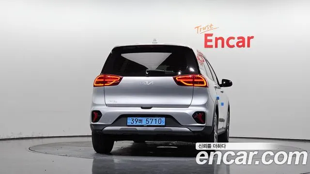 Kia Niro — Фото автомобиля 4