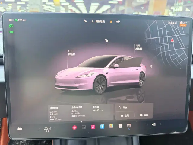 Tesla Model 3 — Фото автомобиля 11