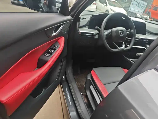Changan CS35 Plus — Фото автомобиля 11