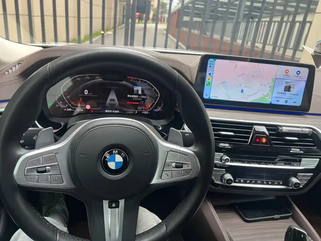 BMW 5 Series — Фото автомобиля 8