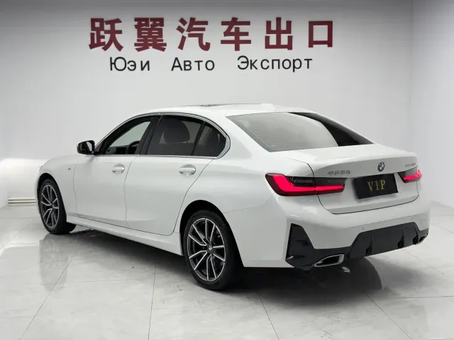 BMW 3 Series — Фото автомобиля 4
