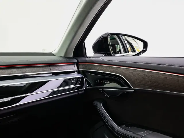 Audi A8 — Фото автомобиля 21