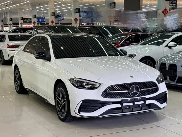 Mercedes-Benz C-Class — Фото автомобиля 2