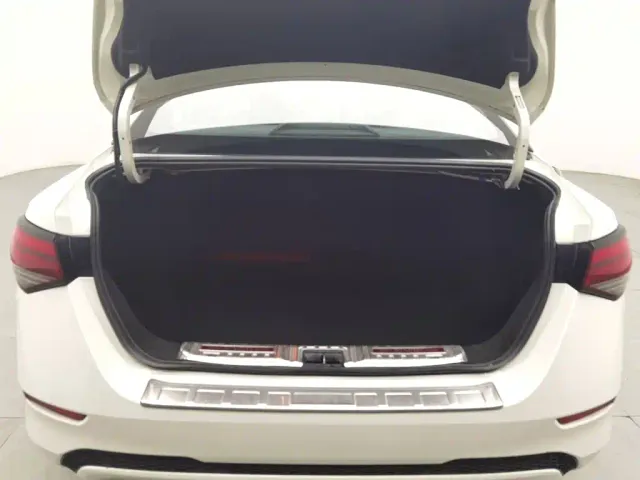 Nissan Sylphy — Фото автомобиля 16