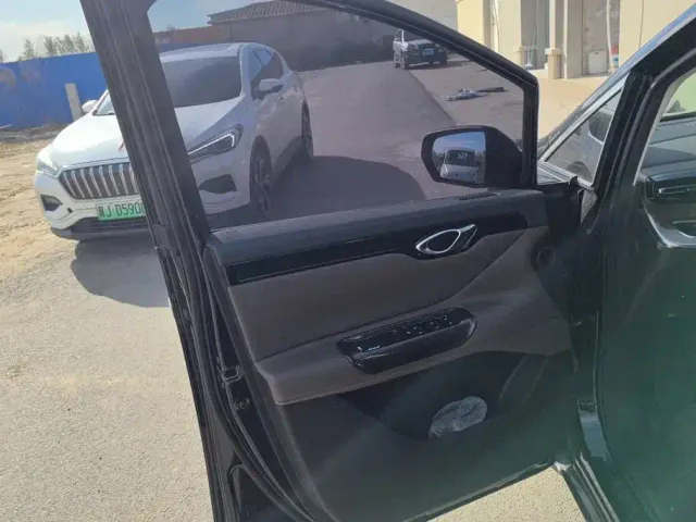 GAC Trumpchi E8 — Фото автомобиля 7