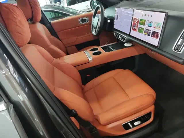 Li Auto L8 — Фото автомобиля 18