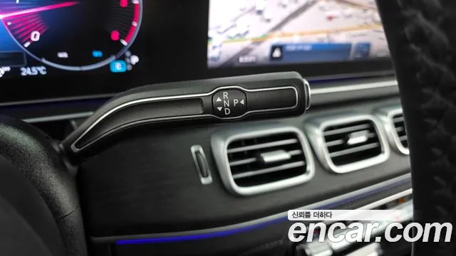Mercedes-Benz GLE-Class — Фото автомобиля 12