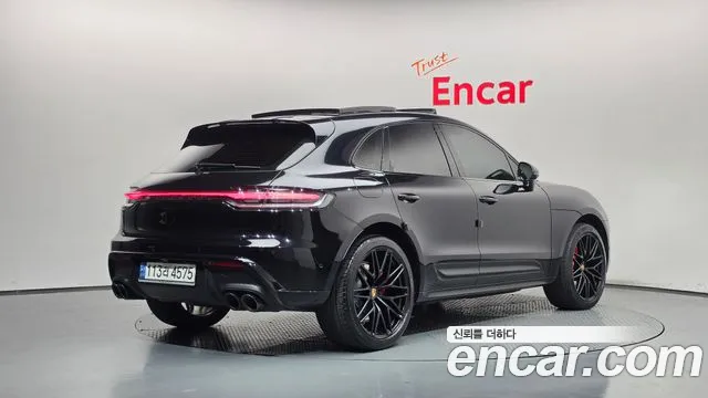 Porsche Macan — Фото автомобиля 2