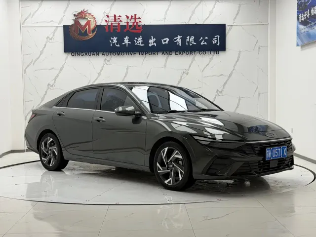 Hyundai Elantra — Фото автомобиля 3