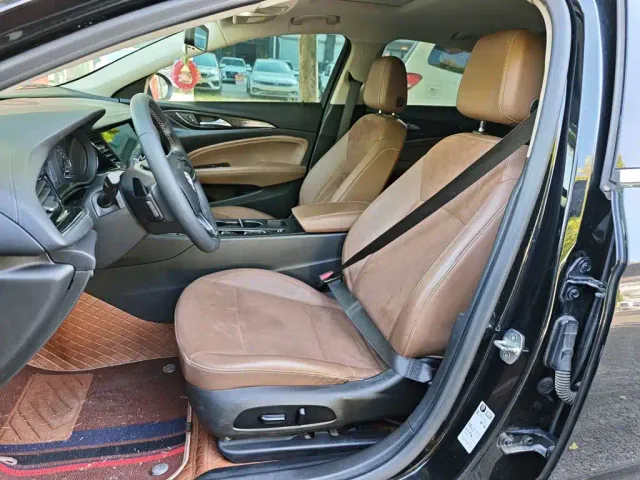 Buick Regal — Фото автомобиля 14