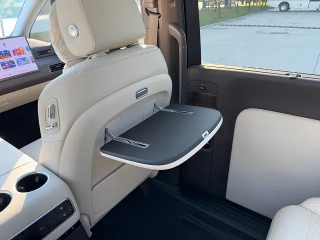 Li Auto MEGA — Фото автомобиля 20