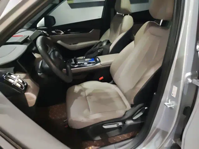 Geely Boyue L — Фото автомобиля 11