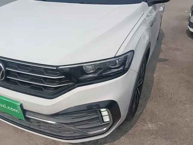 Volkswagen T-Roc — Фото автомобиля 23