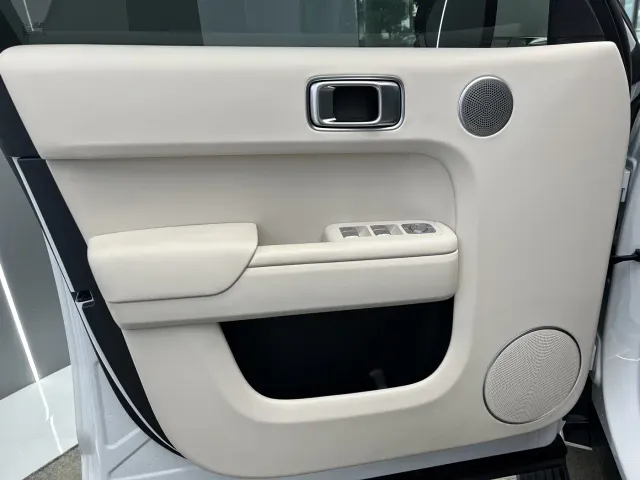 Li Auto L7 — Фото автомобиля 14