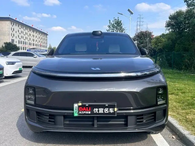 Li Auto L9 — Фото автомобиля 2