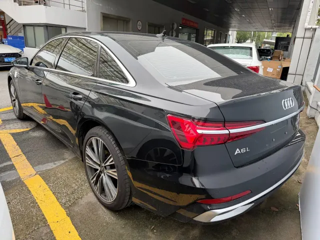 Audi A6L — Фото автомобиля 4